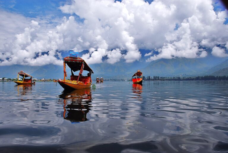 Jammu & Kashmir Package with Amritsar10 Night/11 Days