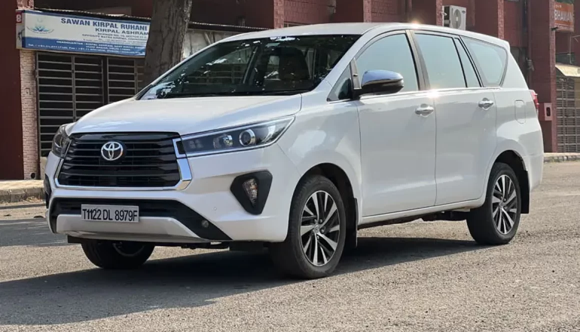 innova-crysta-ZX-3